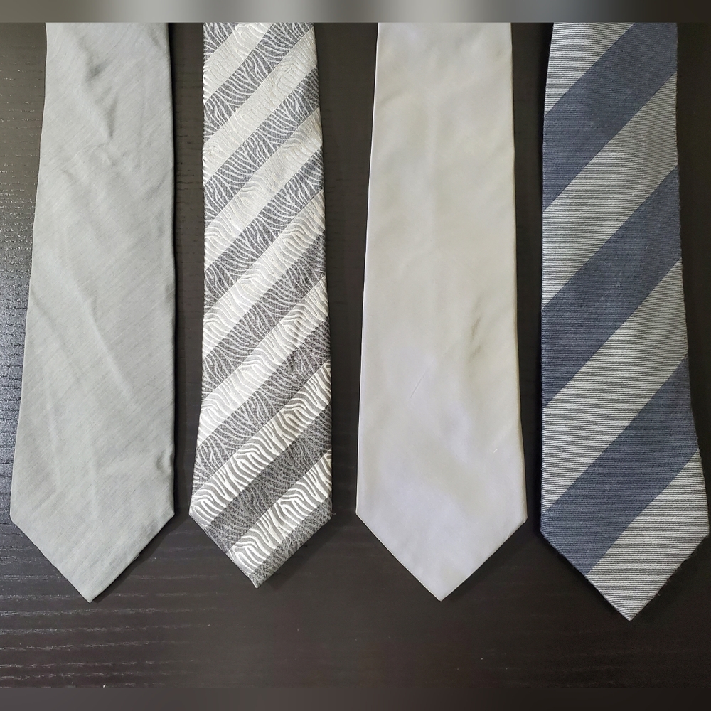 4 silver/gray Neck Ties
